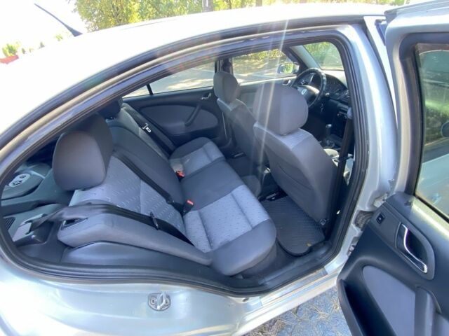 Шкода Октавия 2006 в Золотоноше на Automoto.ua Серый Шкода Октавия, объемом двигателя 1.6 л и пробегом 205 тыс. км за 5600 $, фото 7 на Automoto.ua