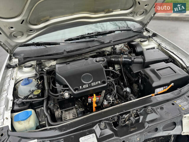 Сірий Шкода Октавія, об'ємом двигуна 1.6 л та пробігом 261 тис. км за 4800 $, фото 24 на Automoto.ua