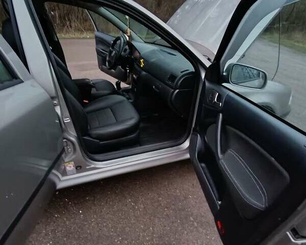 Серый Шкода Октавия, объемом двигателя 1.6 л и пробегом 192 тыс. км за 5300 $, фото 12 на Automoto.ua