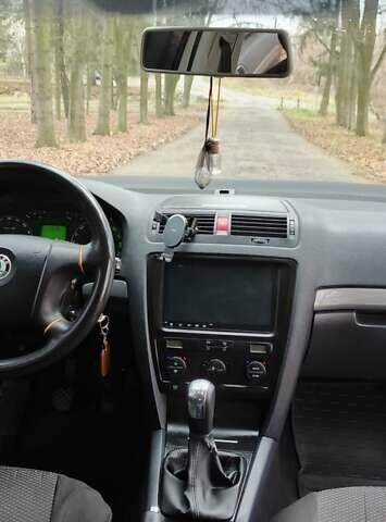 Серый Шкода Октавия, объемом двигателя 2 л и пробегом 362 тыс. км за 4900 $, фото 10 на Automoto.ua