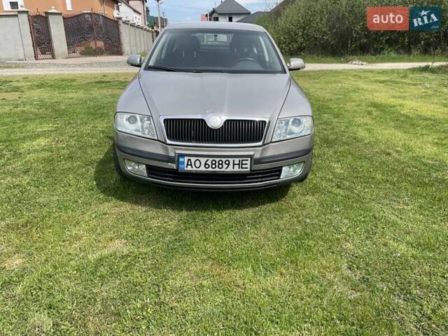 Серый Шкода Октавия, объемом двигателя 2 л и пробегом 247 тыс. км за 5300 $, фото 1 на Automoto.ua