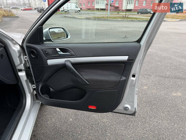 Серый Шкода Октавия, объемом двигателя 1.6 л и пробегом 173 тыс. км за 7199 $, фото 61 на Automoto.ua