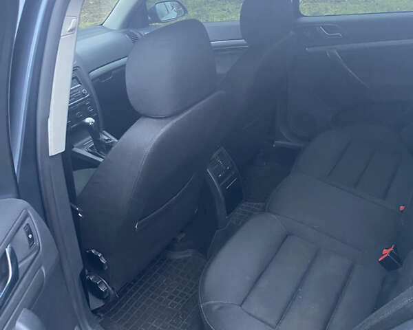 Серый Шкода Октавия, объемом двигателя 1.6 л и пробегом 301 тыс. км за 4200 $, фото 7 на Automoto.ua