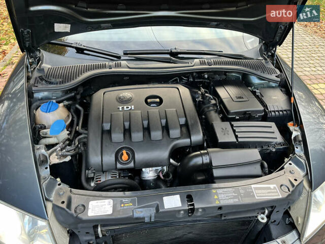 Серый Шкода Октавия, объемом двигателя 1.97 л и пробегом 320 тыс. км за 5550 $, фото 8 на Automoto.ua