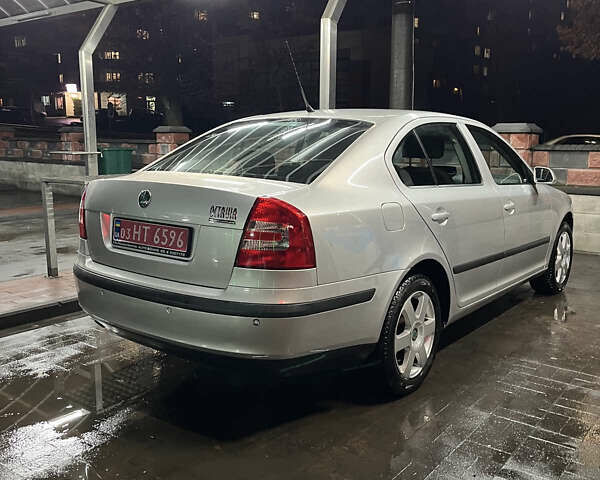 Серый Шкода Октавия, объемом двигателя 1.6 л и пробегом 94 тыс. км за 7699 $, фото 6 на Automoto.ua