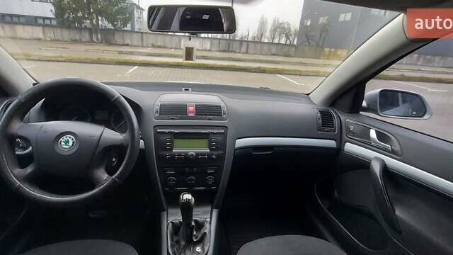 Серый Шкода Октавия, объемом двигателя 1.6 л и пробегом 335 тыс. км за 4850 $, фото 26 на Automoto.ua