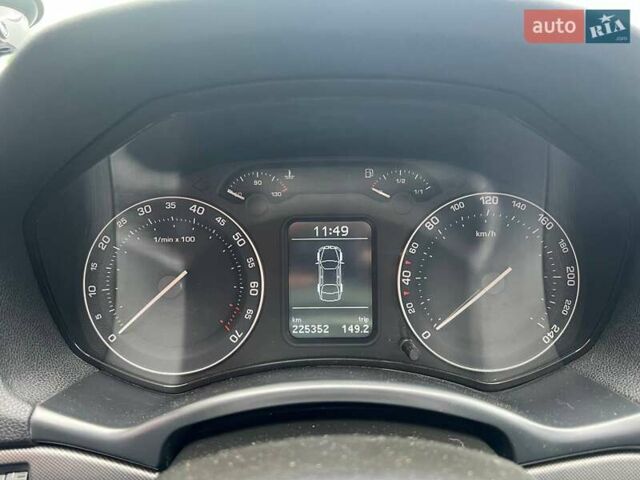 Сірий Шкода Октавія, об'ємом двигуна 1.6 л та пробігом 225 тис. км за 6990 $, фото 20 на Automoto.ua