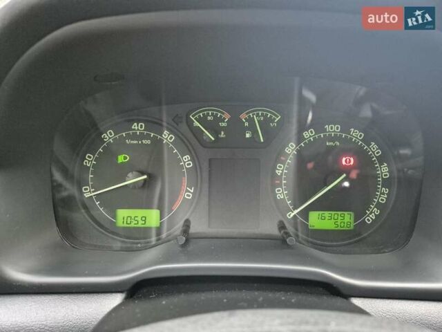 Серый Шкода Октавия, объемом двигателя 1.6 л и пробегом 163 тыс. км за 6500 $, фото 3 на Automoto.ua