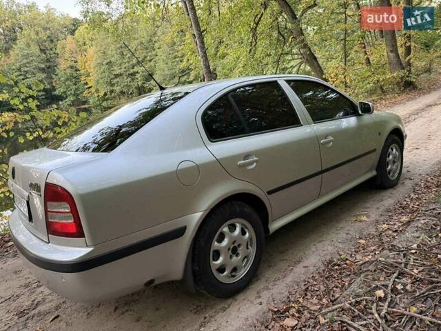 Сірий Шкода Октавія, об'ємом двигуна 1.6 л та пробігом 290 тис. км за 5900 $, фото 5 на Automoto.ua