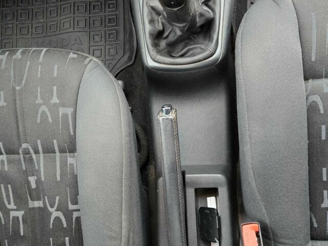 Сірий Шкода Октавія, об'ємом двигуна 1.8 л та пробігом 184 тис. км за 6950 $, фото 18 на Automoto.ua