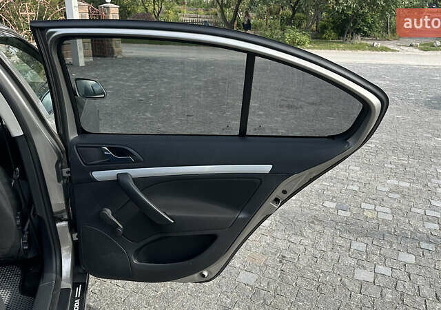 Сірий Шкода Октавія, об'ємом двигуна 1.6 л та пробігом 200 тис. км за 6100 $, фото 28 на Automoto.ua