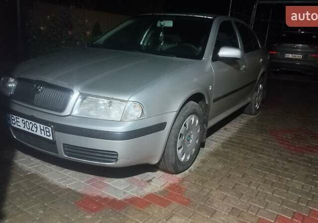 Серый Шкода Октавия, объемом двигателя 1.6 л и пробегом 385 тыс. км за 5200 $, фото 3 на Automoto.ua