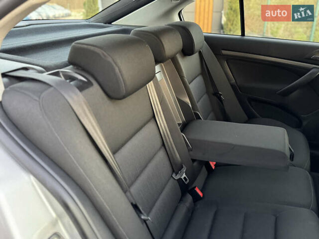 Серый Шкода Октавия, объемом двигателя 1.6 л и пробегом 188 тыс. км за 6250 $, фото 36 на Automoto.ua