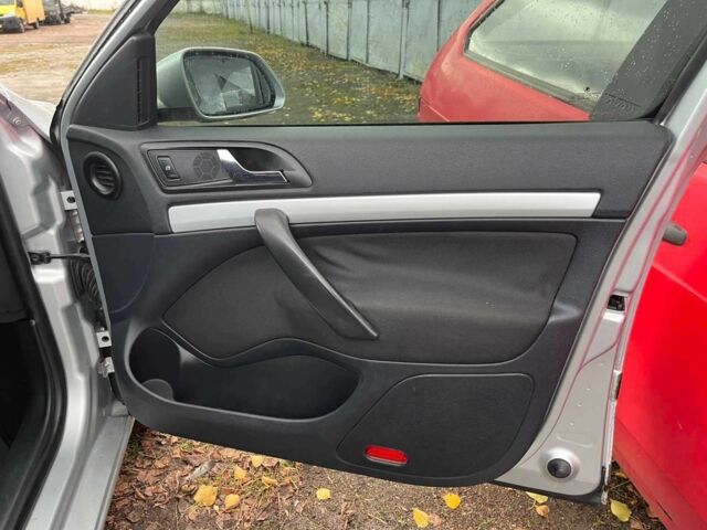 Шкода Октавия 2007 в Житомире на Automoto.ua Серый Шкода Октавия, объемом двигателя 1.6 л и пробегом 330 тыс. км за 4950 $, фото 11 на Automoto.ua