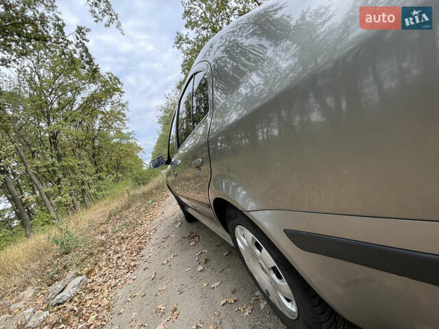 Серый Шкода Октавия, объемом двигателя 1.6 л и пробегом 260 тыс. км за 5600 $, фото 19 на Automoto.ua