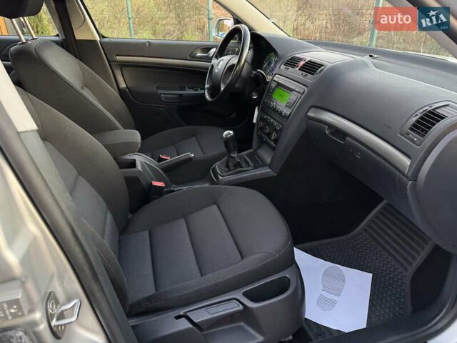 Серый Шкода Октавия, объемом двигателя 1.6 л и пробегом 188 тыс. км за 6250 $, фото 24 на Automoto.ua