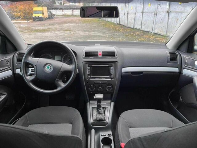 Шкода Октавия 2007 в Житомире на Automoto.ua Серый Шкода Октавия, объемом двигателя 1.6 л и пробегом 330 тыс. км за 4950 $, фото 13 на Automoto.ua