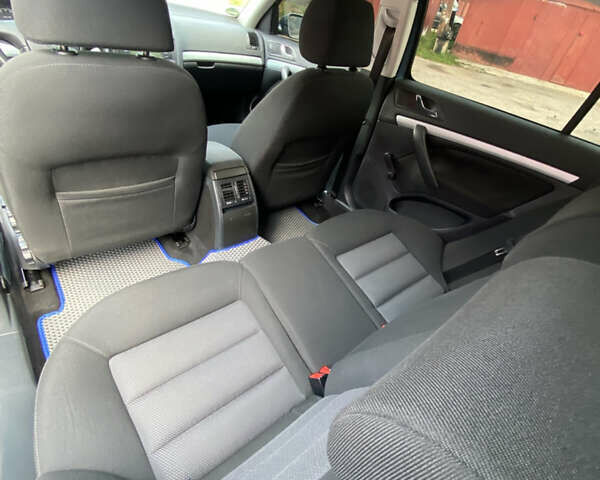 Сірий Шкода Октавія, об'ємом двигуна 1.6 л та пробігом 192 тис. км за 7200 $, фото 25 на Automoto.ua