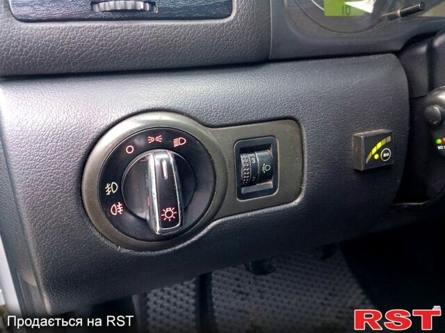 Сірий Шкода Октавія, об'ємом двигуна 1.6 л та пробігом 363 тис. км за 4800 $, фото 13 на Automoto.ua