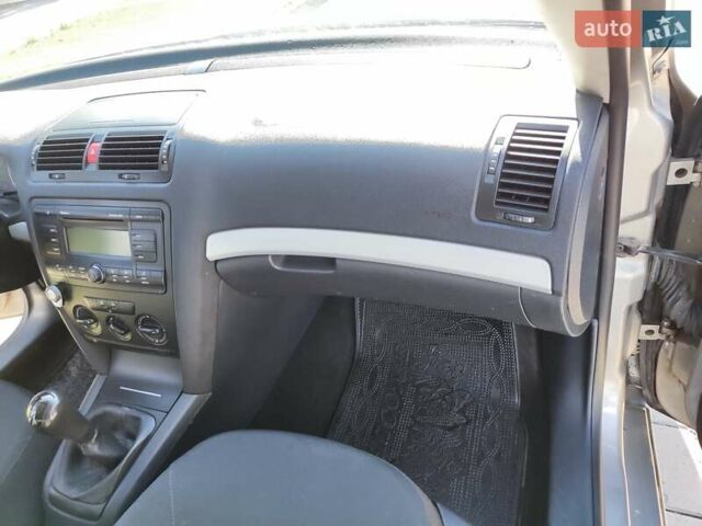 Серый Шкода Октавия, объемом двигателя 1.9 л и пробегом 197 тыс. км за 5600 $, фото 19 на Automoto.ua