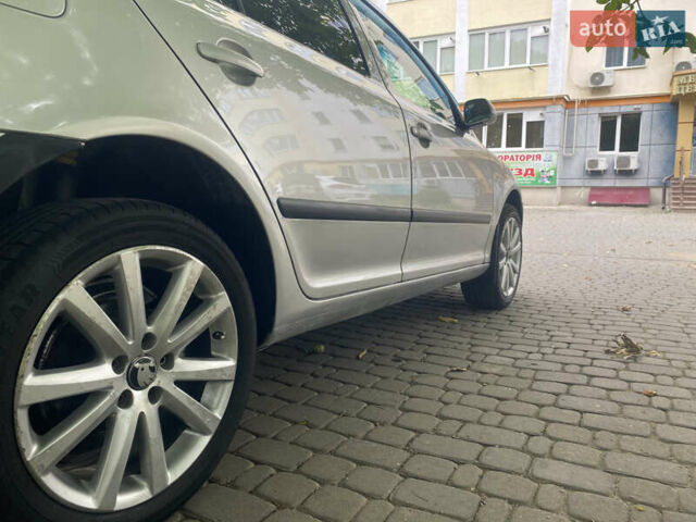 Серый Шкода Октавия, объемом двигателя 1.6 л и пробегом 350 тыс. км за 4000 $, фото 11 на Automoto.ua