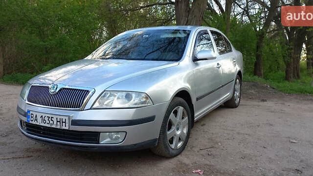 Серый Шкода Октавия, объемом двигателя 1.6 л и пробегом 209 тыс. км за 6300 $, фото 6 на Automoto.ua