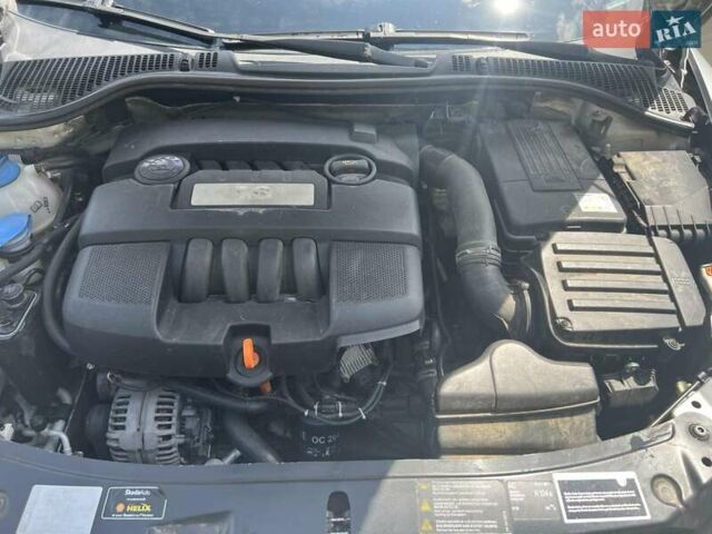 Сірий Шкода Октавія, об'ємом двигуна 1.6 л та пробігом 277 тис. км за 6000 $, фото 13 на Automoto.ua