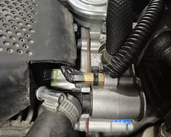 Серый Шкода Октавия, объемом двигателя 1.6 л и пробегом 163 тыс. км за 6500 $, фото 12 на Automoto.ua