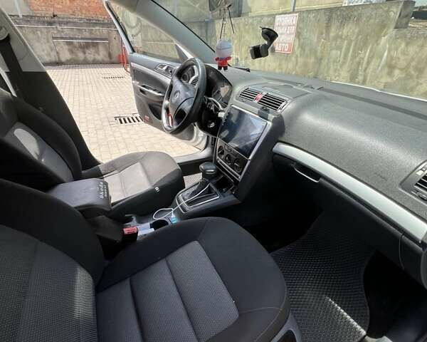 Сірий Шкода Октавія, об'ємом двигуна 1.6 л та пробігом 277 тис. км за 6000 $, фото 4 на Automoto.ua