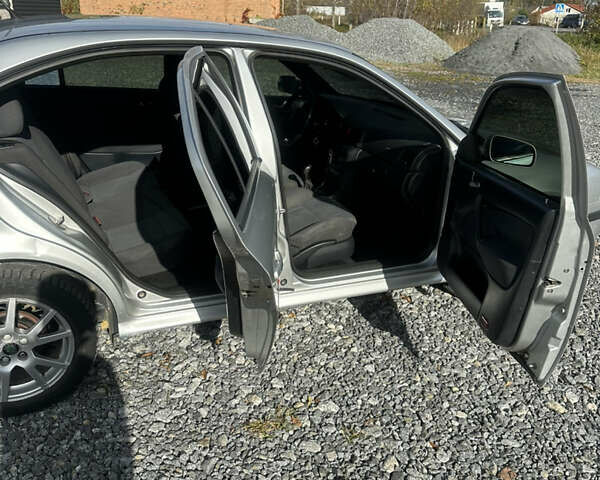 Шкода Октавия 2007 в Шепетовке на Automoto.ua Серый Шкода Октавия, объемом двигателя 1.78 л и пробегом 276 тыс. км за 4999 $, фото 11 на Automoto.ua