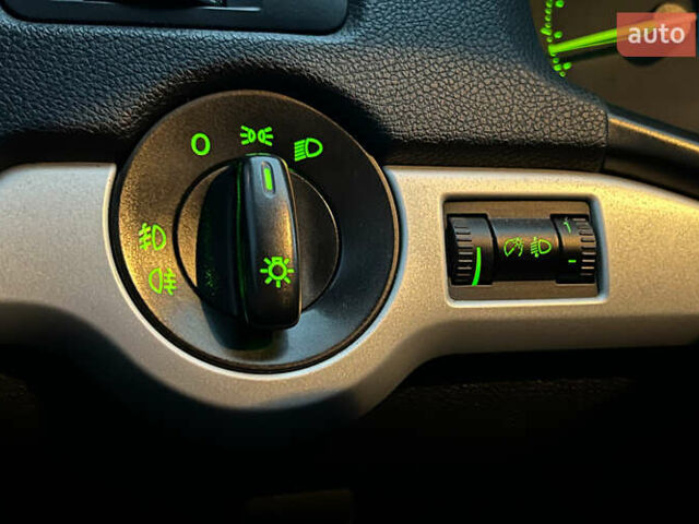 Серый Шкода Октавия, объемом двигателя 1.6 л и пробегом 250 тыс. км за 5850 $, фото 13 на Automoto.ua