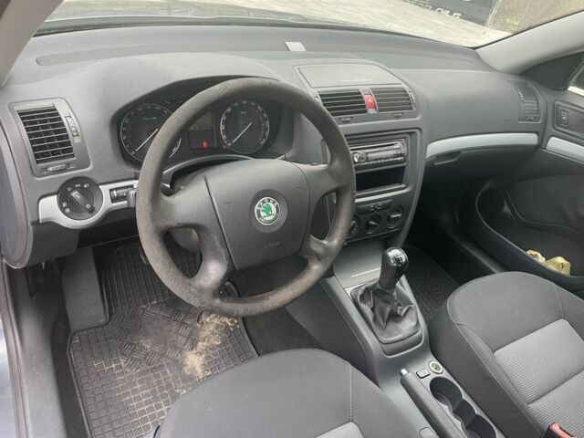 Шкода Октавия 2007 в Киеве на Automoto.ua Серый Шкода Октавия, объемом двигателя 1.6 л и пробегом 121 тыс. км за 4500 $, фото 9 на Automoto.ua