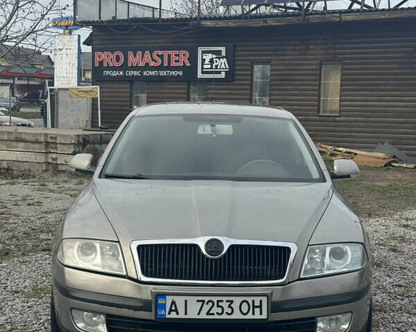 Серый Шкода Октавия, объемом двигателя 1.6 л и пробегом 290 тыс. км за 5600 $, фото 2 на Automoto.ua