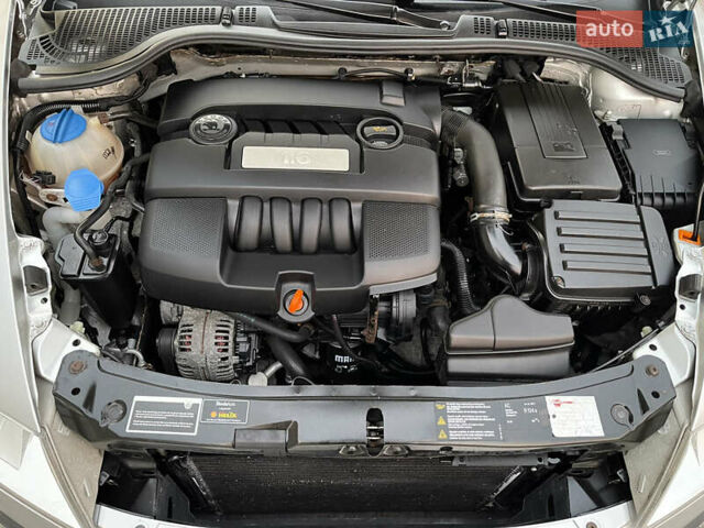 Серый Шкода Октавия, объемом двигателя 1.6 л и пробегом 257 тыс. км за 5800 $, фото 10 на Automoto.ua