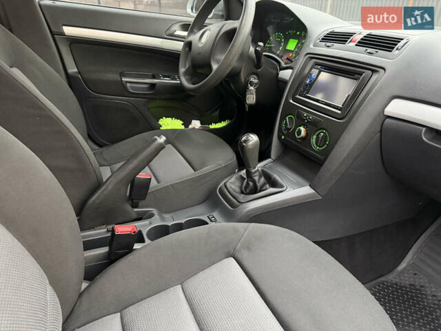 Сірий Шкода Октавія, об'ємом двигуна 1.6 л та пробігом 199 тис. км за 3350 $, фото 8 на Automoto.ua