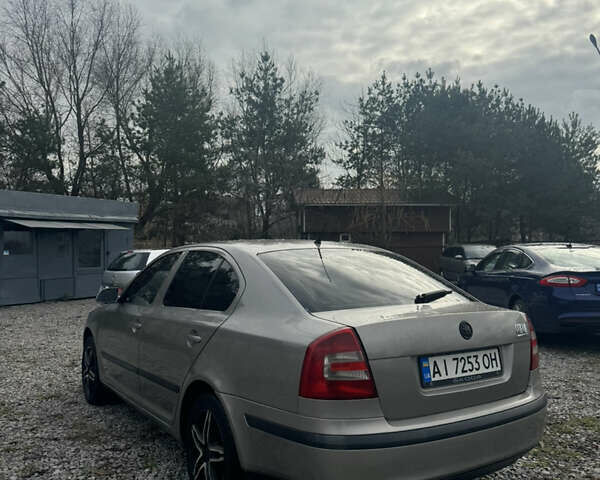 Серый Шкода Октавия, объемом двигателя 1.6 л и пробегом 290 тыс. км за 5600 $, фото 6 на Automoto.ua