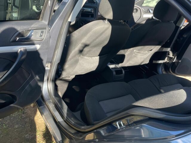 Серый Шкода Октавия, объемом двигателя 0 л и пробегом 326 тыс. км за 5050 $, фото 4 на Automoto.ua