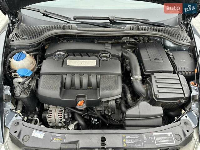 Серый Шкода Октавия, объемом двигателя 1.6 л и пробегом 201 тыс. км за 7300 $, фото 14 на Automoto.ua