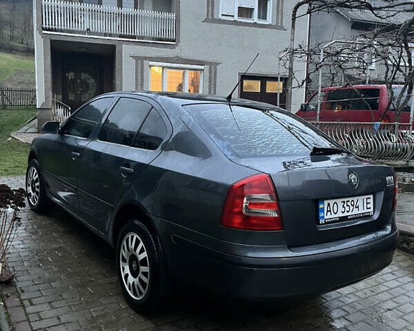 Сірий Шкода Октавія, об'ємом двигуна 1.6 л та пробігом 300 тис. км за 5800 $, фото 8 на Automoto.ua
