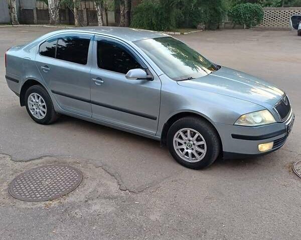 Серый Шкода Октавия, объемом двигателя 1.6 л и пробегом 176 тыс. км за 6350 $, фото 5 на Automoto.ua
