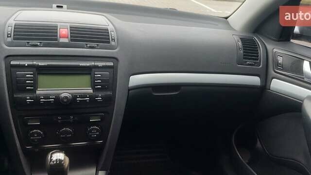 Серый Шкода Октавия, объемом двигателя 1.6 л и пробегом 335 тыс. км за 4850 $, фото 29 на Automoto.ua