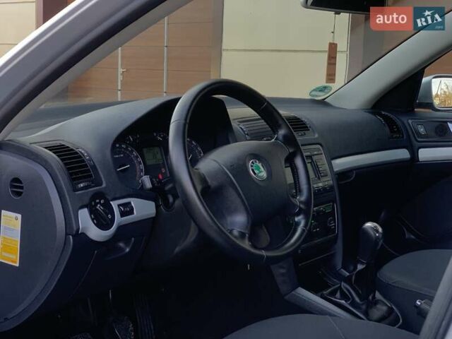 Серый Шкода Октавия, объемом двигателя 1.4 л и пробегом 239 тыс. км за 6755 $, фото 23 на Automoto.ua