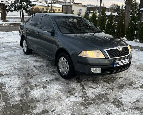 Сірий Шкода Октавія, об'ємом двигуна 1.6 л та пробігом 217 тис. км за 5999 $, фото 1 на Automoto.ua