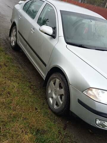 Серый Шкода Октавия, объемом двигателя 1.6 л и пробегом 270 тыс. км за 5500 $, фото 3 на Automoto.ua