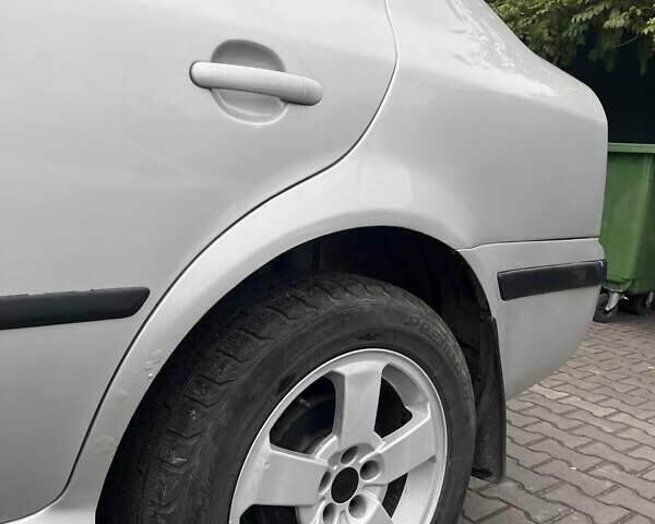 Шкода Октавия 2007 в Каменское - Днепродзержинск на Automoto.ua Серый Шкода Октавия, объемом двигателя 1.6 л и пробегом 300 тыс. км за 3700 $, фото 6 на Automoto.ua