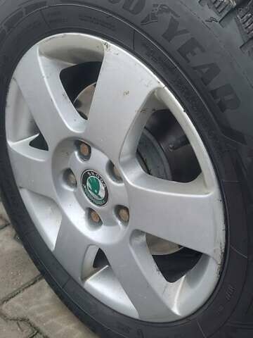 Серый Шкода Октавия, объемом двигателя 1.6 л и пробегом 335 тыс. км за 4850 $, фото 31 на Automoto.ua