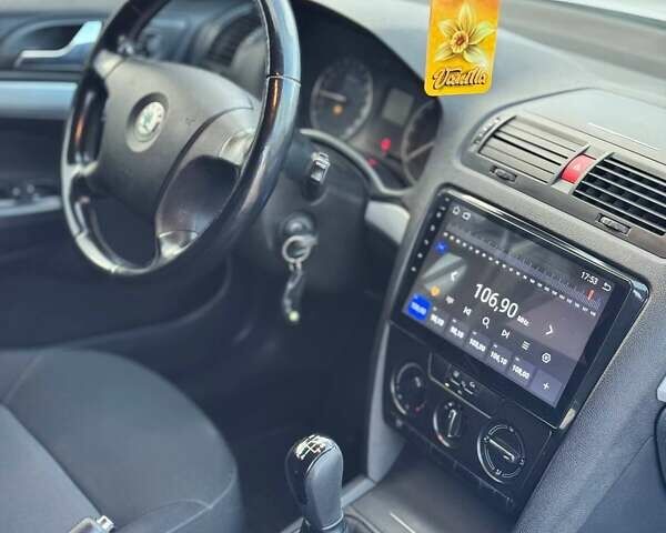 Сірий Шкода Октавія, об'ємом двигуна 1.6 л та пробігом 225 тис. км за 6300 $, фото 5 на Automoto.ua