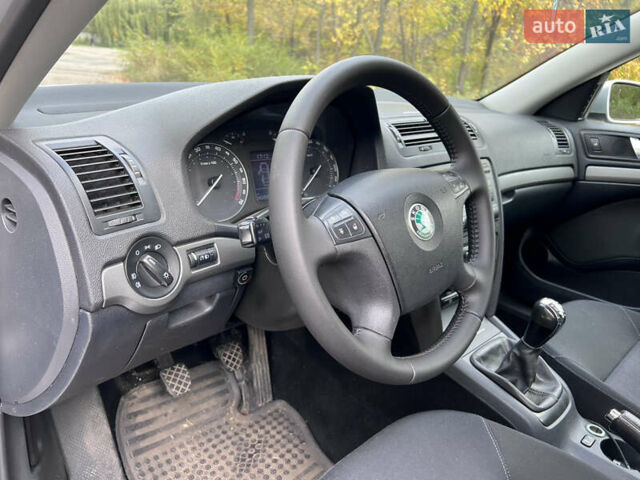 Сірий Шкода Октавія, об'ємом двигуна 1.6 л та пробігом 283 тис. км за 5500 $, фото 14 на Automoto.ua
