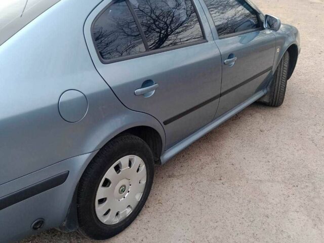 Сірий Шкода Октавія, об'ємом двигуна 1.6 л та пробігом 300 тис. км за 5500 $, фото 1 на Automoto.ua