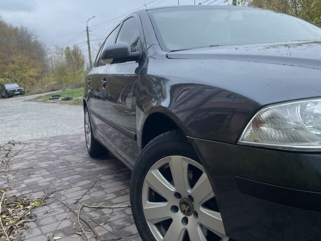 Сірий Шкода Октавія, об'ємом двигуна 2 л та пробігом 231 тис. км за 5850 $, фото 2 на Automoto.ua